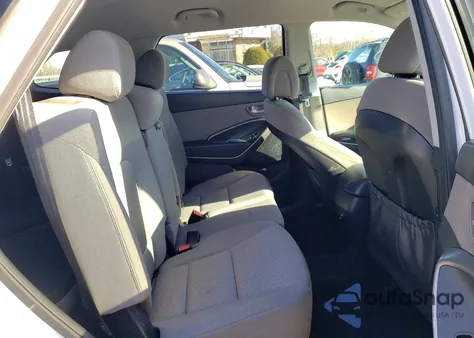 2017 Hyundai Santa Fe Se z USA, uszkodzony, nr VIN KM8SMDHF7HU181157